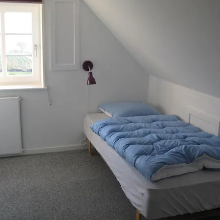 In With 3 Bedrooms And Wifi Holiday home